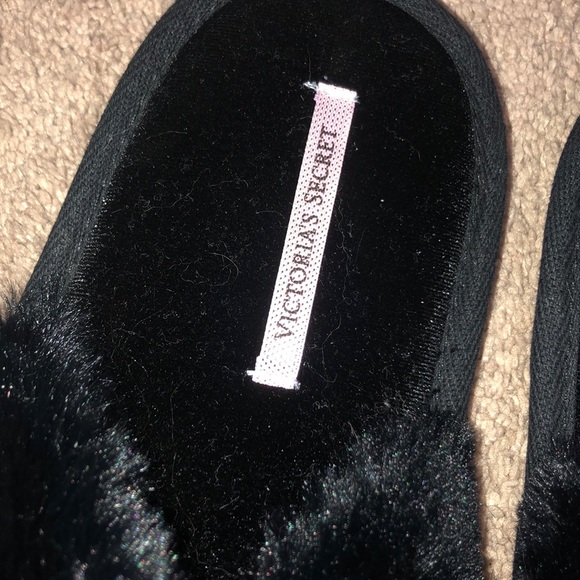 slippers - Picture 2 of 4